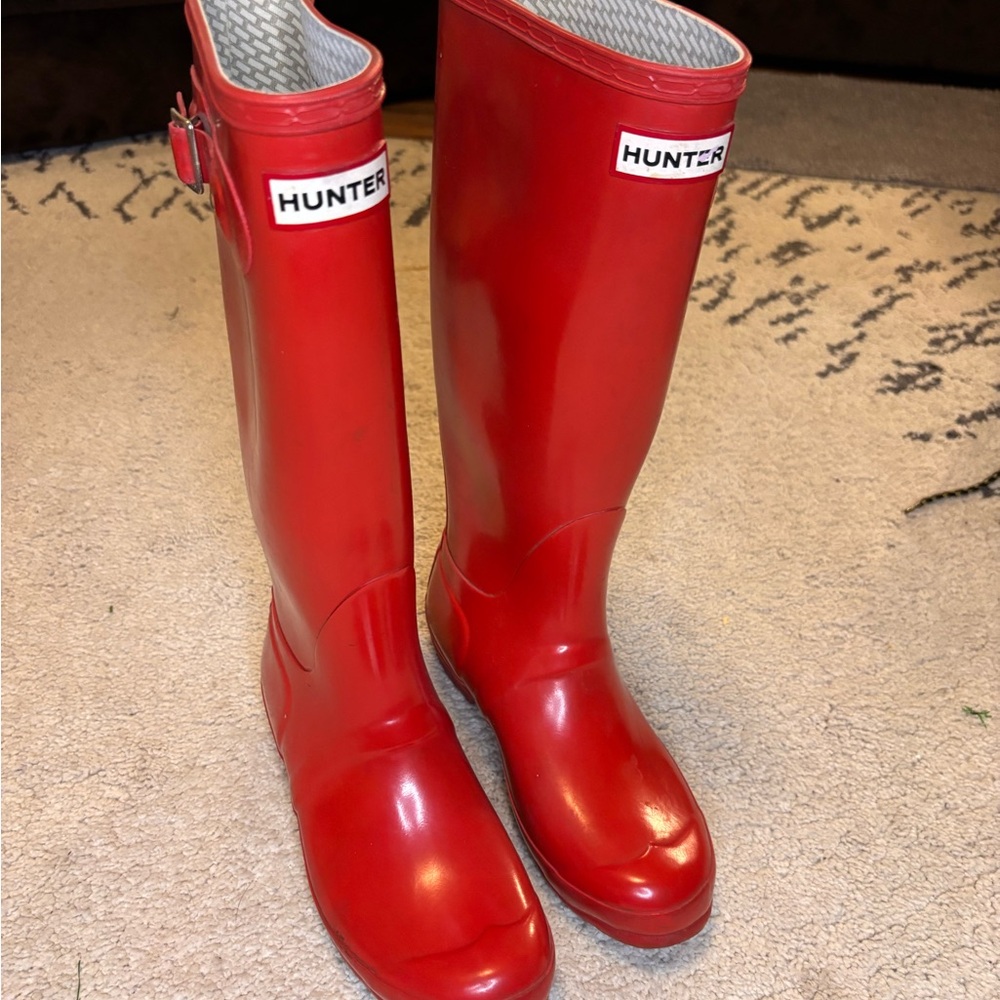 Hunter Glossy Red Footwear